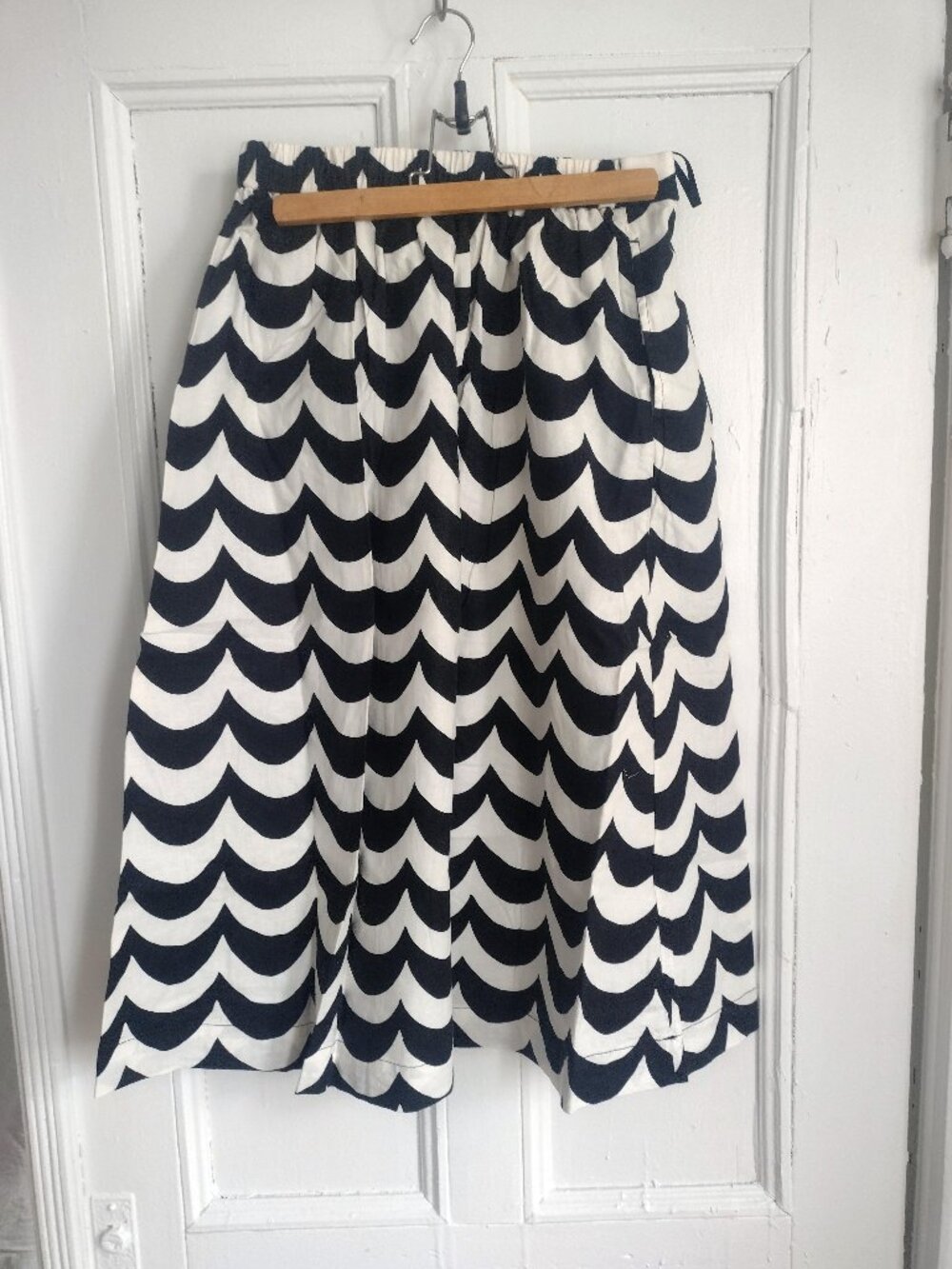 Marimekko Linen Cotton Wave Skirt, Black and White, Size S, Waist 26-27 inch